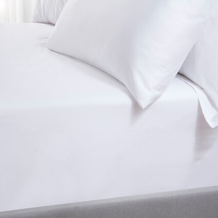Single White Fitted Sheet 240TC - Image 1 - please select to enlarge image