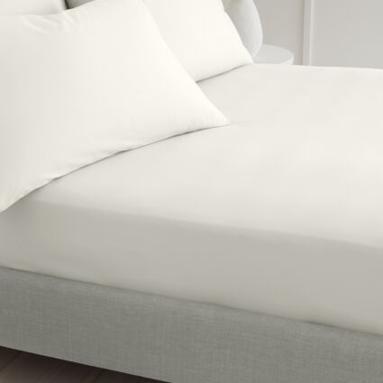 Single Cream Fitted Sheet 200TC - Image 1 - please select to enlarge image