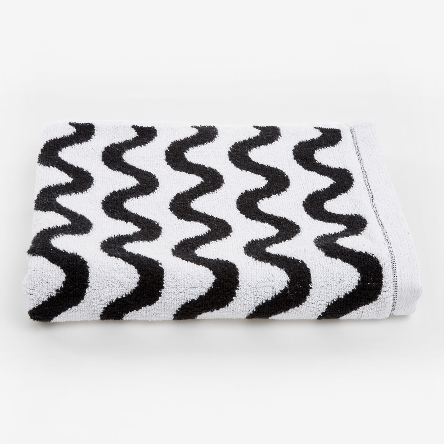 Black & White Patterned Towel 130x70cm - TK Maxx UK