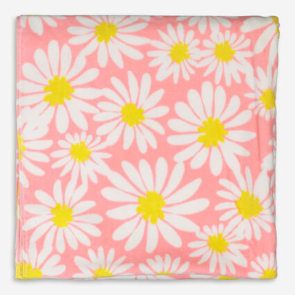 Pink & White Daisy Pattern Beach Towel 147x71cm - Image 1 - please select to enlarge image