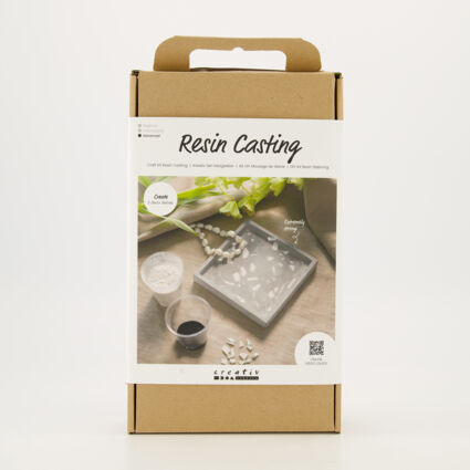 8 Piece Resin Casting Craft Kit - Image 1 - please select to enlarge image