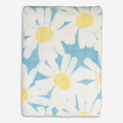 White & Blue Daisies Soft Throw 150x200cm  - Image 1 - please select to enlarge image